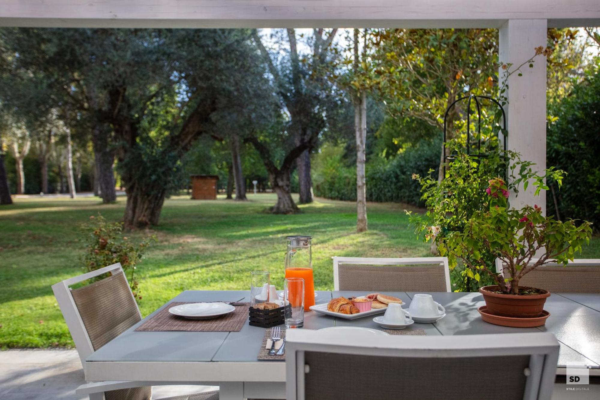 La Casa Nel Parco Luxury B&B Сан Ладзаро ди Савена Екстериор снимка